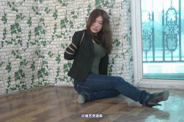 唯美之家 - 黑色西装 第 72 张图片