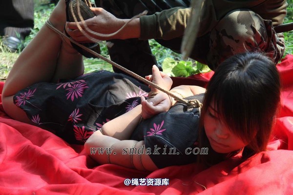 锐度主张 - 第六届锦绣江南-黑旗袍驷马模特：静姝 第 15 张图片