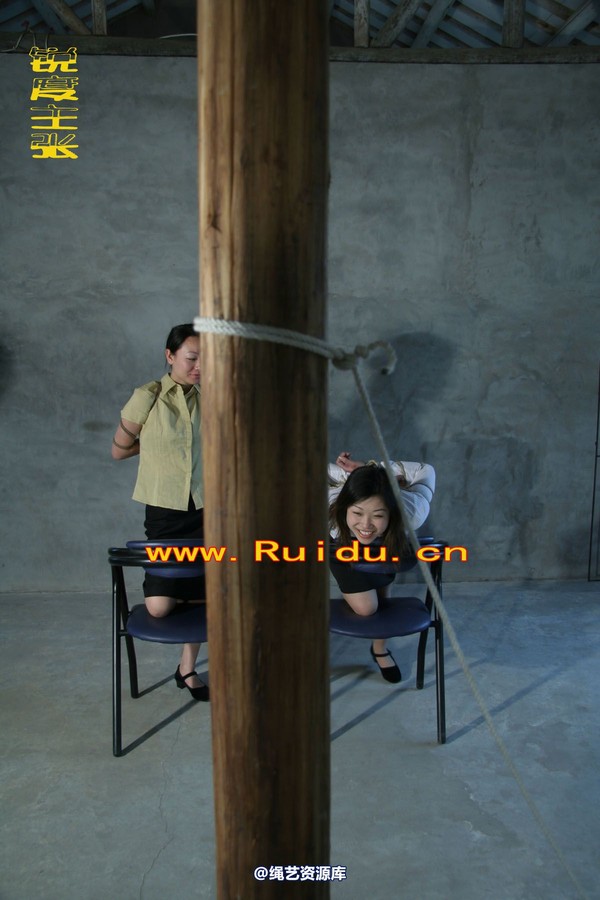锐度主张 - 琳琳、妍妍衬衣、布鞋捆绑 第 8 张图片