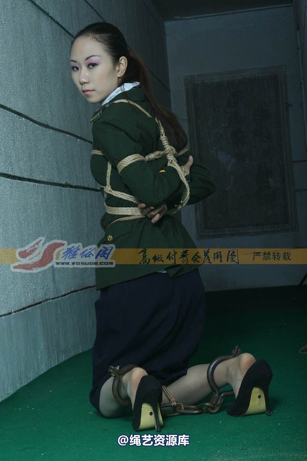 雅俗阁 - 20070419雅雯警服 第 16 张图片