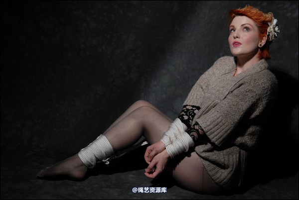 simplytied - RR in jumper and tights 第 28 张图片