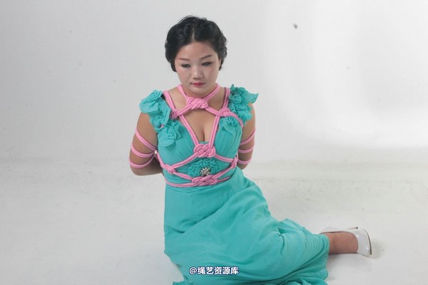 胜景山庄 - 288-果儿礼服 第 49 张图片