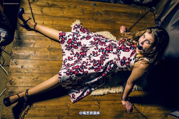 limitedaudience - 2015 alais peach spread and chained 第 30 张图片