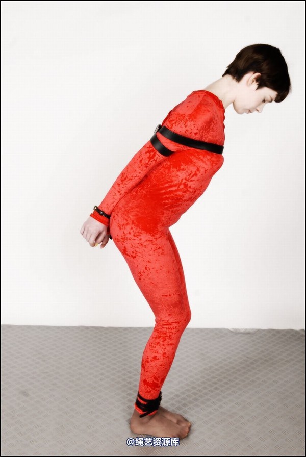simplytied - Fawnya Red catsuit 第 2 张图片