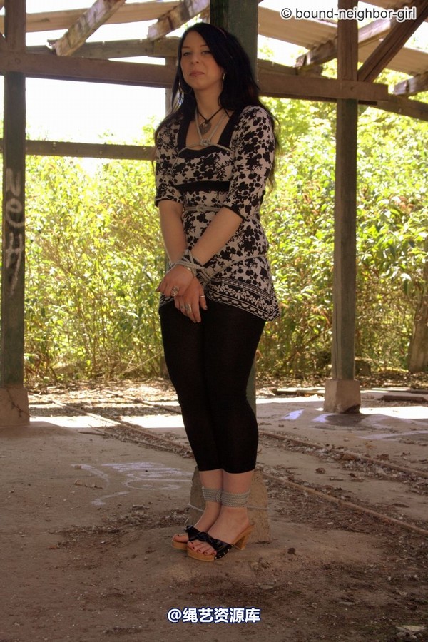 bound-neighbor-girl - Jasmin - Tied up in the ruins 1 第 26 张图片
