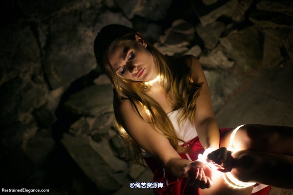 restrainedelegance - Captured By Light 第 64 张图片