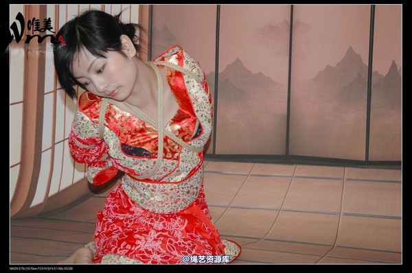 唯美之家 - 08-05-29盈盈汉服-护士装 第 113 张图片