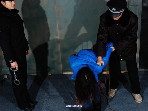 mj影视 - 故意杀人犯黄燕－绑赴刑场2013-03-28 第 100 张图片