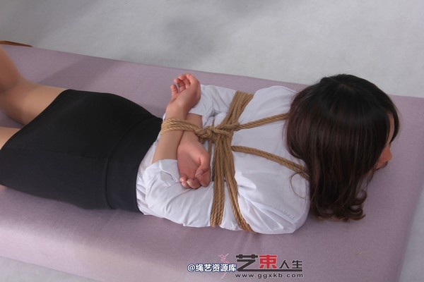艺束人生 - 050-彤彤倒吊 第 51 张图片