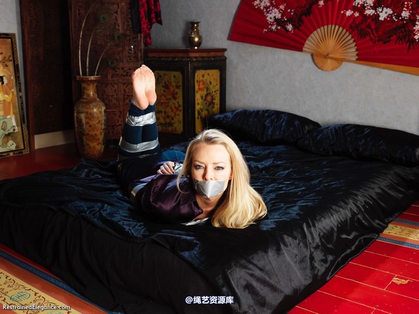 restrainedelegance - Girl Detective Taped Up Tight 第 96 张图片