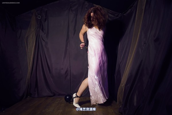 limitedaudience - 2014 fayth on fire chained princess 2 第 4 张图片