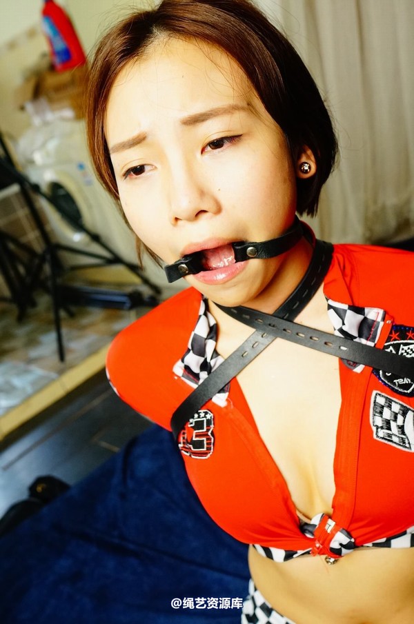 dk13美束馆 - 9.16-小仙儿赛车女郎-D120P 第 23 张图片
