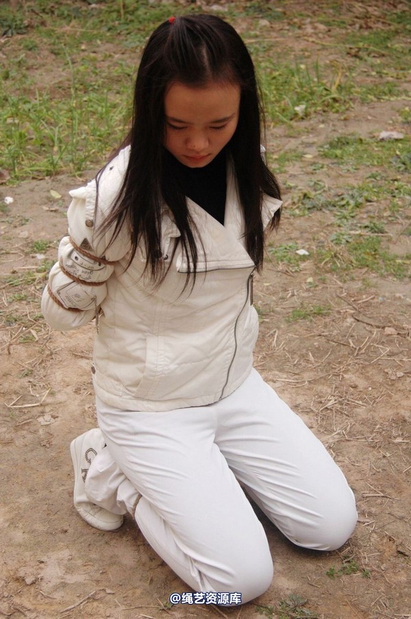 mj影视 - 安娜刑场2013-04-13 第 40 张图片