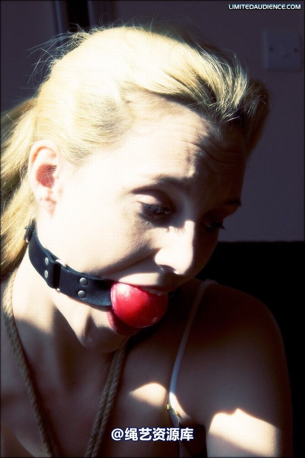 limitedaudience - 2008 ariel self bondage 第 11 张图片