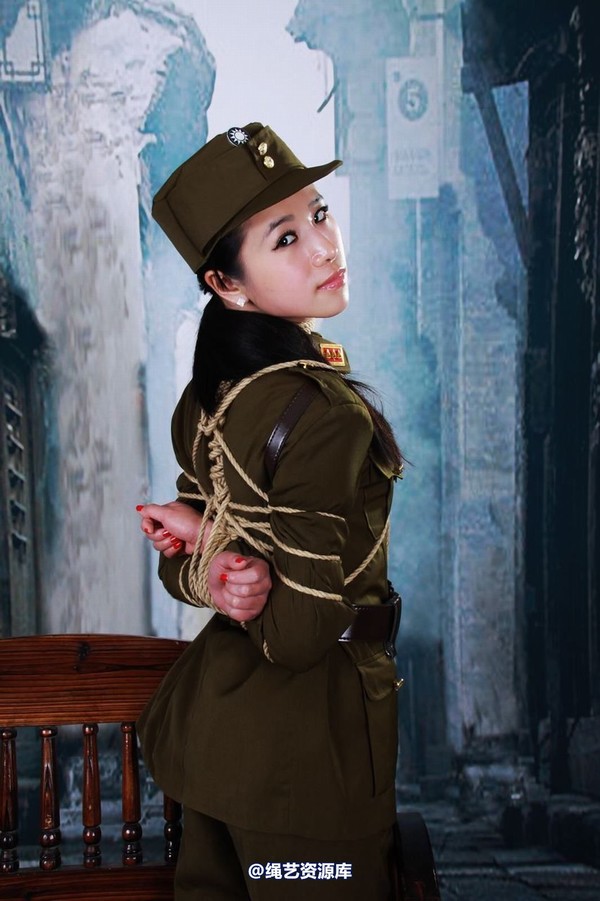 神艺缘 - 235-美式女制服 第 40 张图片