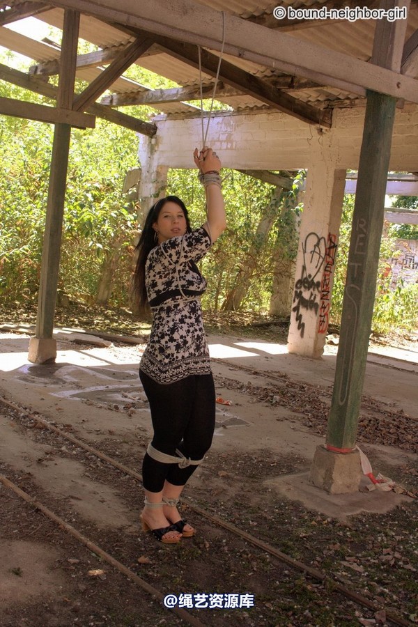 bound-neighbor-girl - Jasmin - Tied up in the ruins 2 第 19 张图片