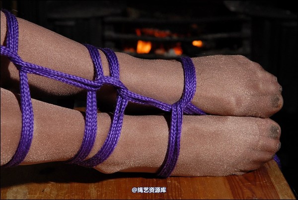simplytied - Carla with very blue hair 第 29 张图片