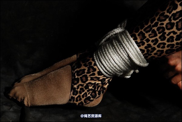 simplytied - Blonde Cat 第 16 张图片