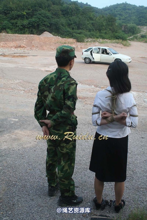 锐度主张 - 20071125第44期 宝宝室外捆绑图，有押解 第 72 张图片