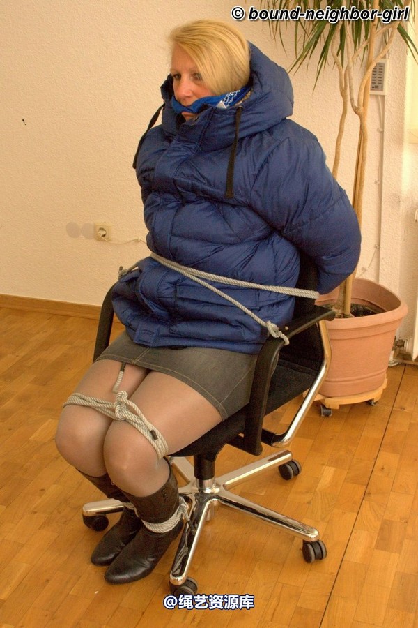 bound-neighbor-girl - Isabel - Tied at home and in the office 2 第 25 张图片