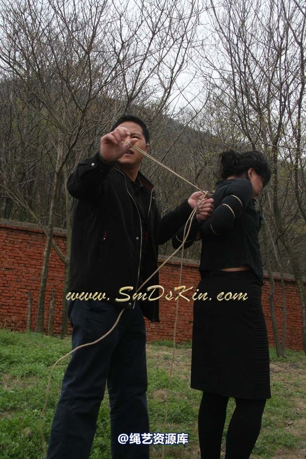 锐度主张 - 2009年第21期捆绑图（2009.4.26）3.28聚会，同好MM极限紧缚 第 73 张图片