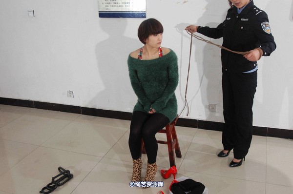 mj影视 - 汪晓慧5―换衣上绑 第 3 张图片