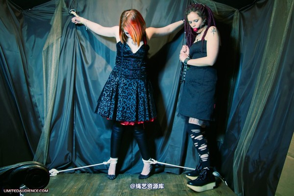 limitedaudience - 2011 beckykat six tied and chained 第 3 张图片