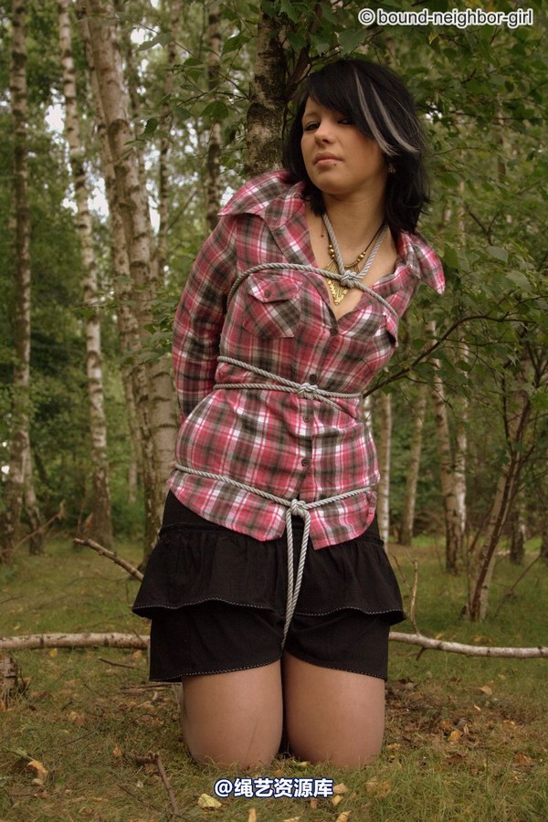 bound-neighbor-girl - Nadine - Adventure in the woods part 2 第 42 张图片
