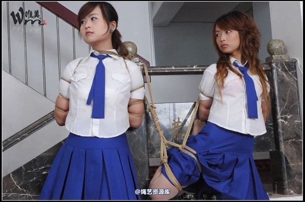 唯美之家 - 2008-09-24制服群绑 第 40 张图片