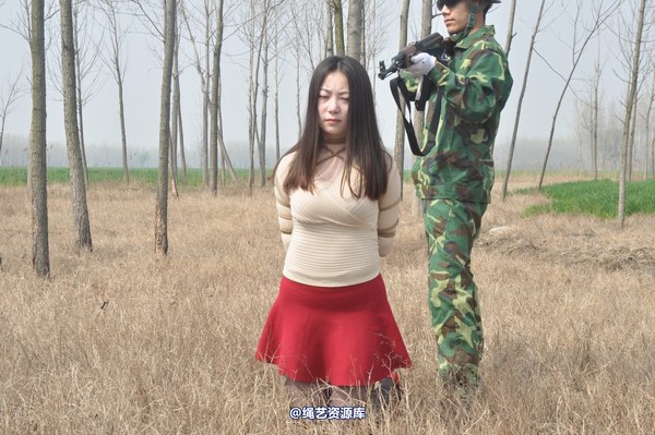 mj影视 - 车模梅晓雯 第 239 张图片