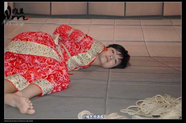 唯美之家 - 08-05-29盈盈汉服-护士装 第 108 张图片