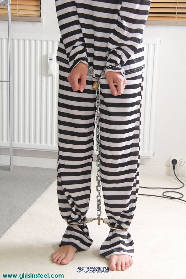 girlsinsteel - Prisoner Julia 第 56 张图片