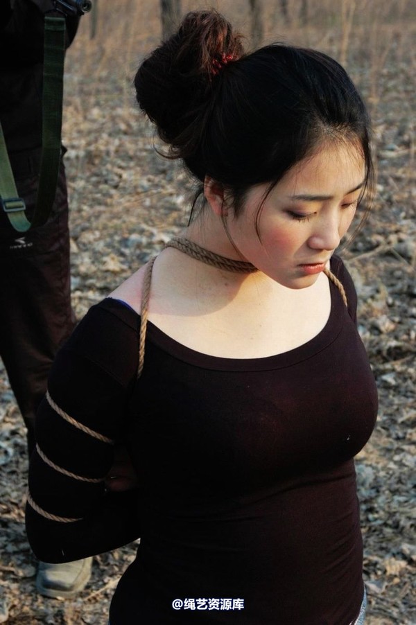 mj影视 - 2013-3-4陈沫踏青 黑丝美女最终的不归路 第 15 张图片