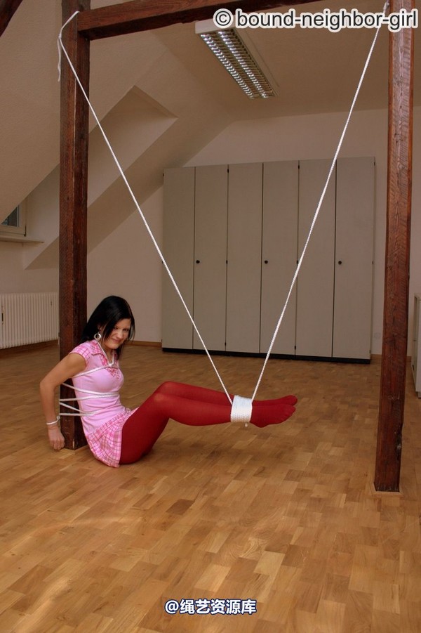 bound-neighbor-girl - Melina in bondage games in the office part 1 第 32 张图片