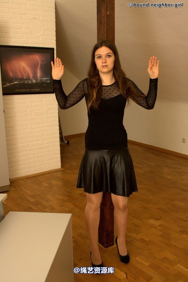 bound-neighbor-girl - Guest Romy - For the first time tied up in the office 2 第 6 张图片