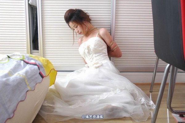 唯美之家 - 丽莎婚纱捆绑2010-7-8 第 42 张图片