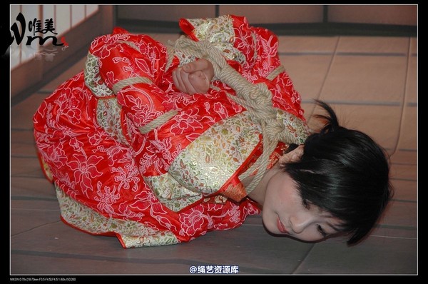 唯美之家 - 08-05-29盈盈汉服-护士装 第 75 张图片