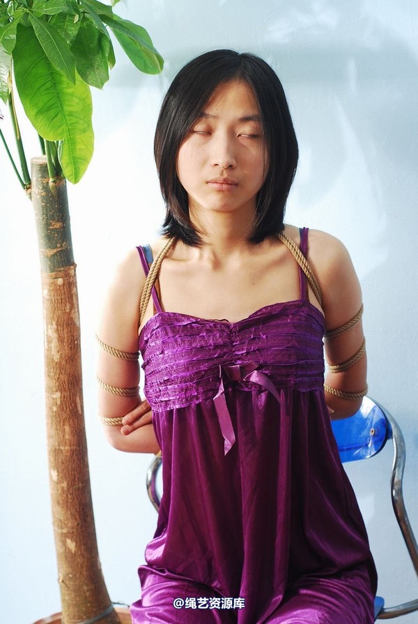 唯美之家 - 白雪试服装6 第 15 张图片