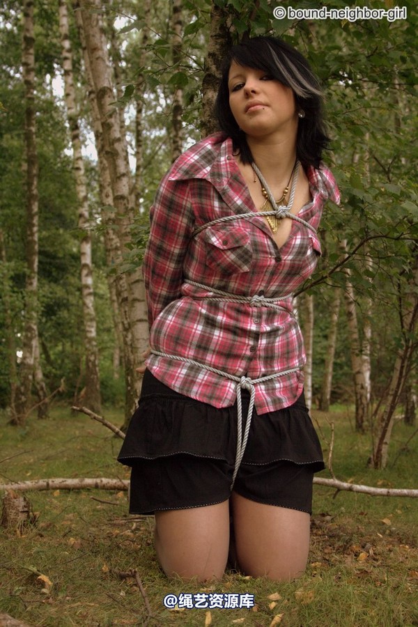 bound-neighbor-girl - Nadine - Adventure in the woods part 2 第 41 张图片