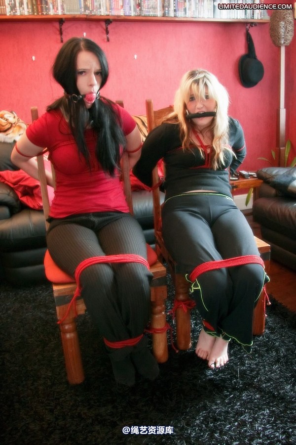 limitedaudience - 2010 nikki rebekka raynor burgled 第 2 张图片
