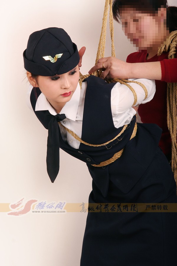 雅俗阁 - 20060404雅思空姐吊绑 第 233 张图片