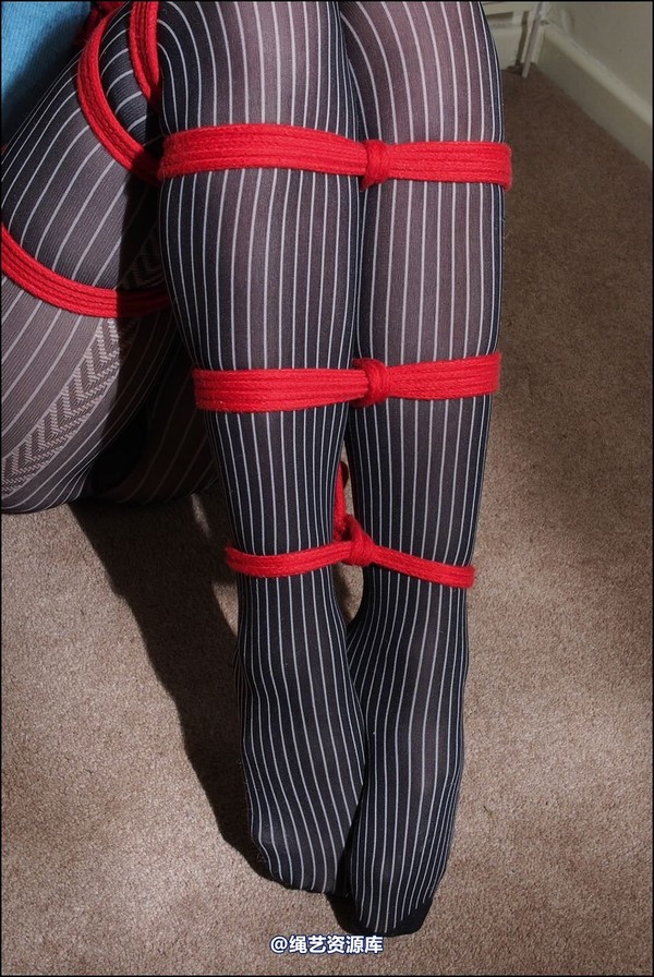 simplytied - Ariel jumper and tights 第 32 张图片