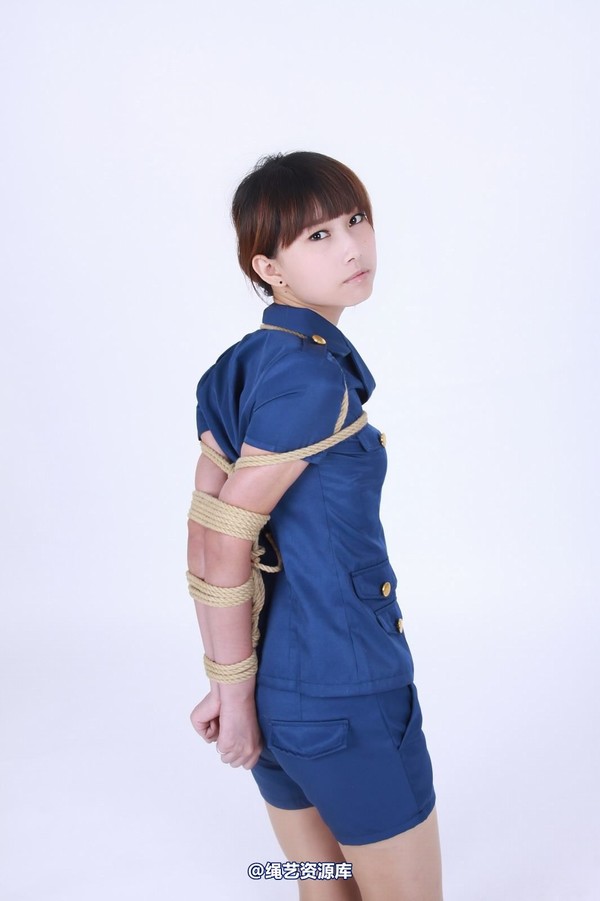 神艺缘 - 150-制服美女被绑了 第 32 张图片