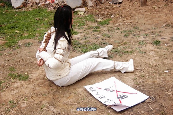 mj影视 - 安娜刑场2013-04-13 第 242 张图片