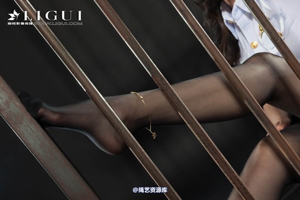 丽柜美束 - 2018-08-31 小戈 镣铐 第 45 张图片