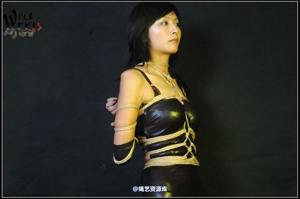 唯美之家 - 2008-07-20盈盈佳佳皮服 第 13 张图片