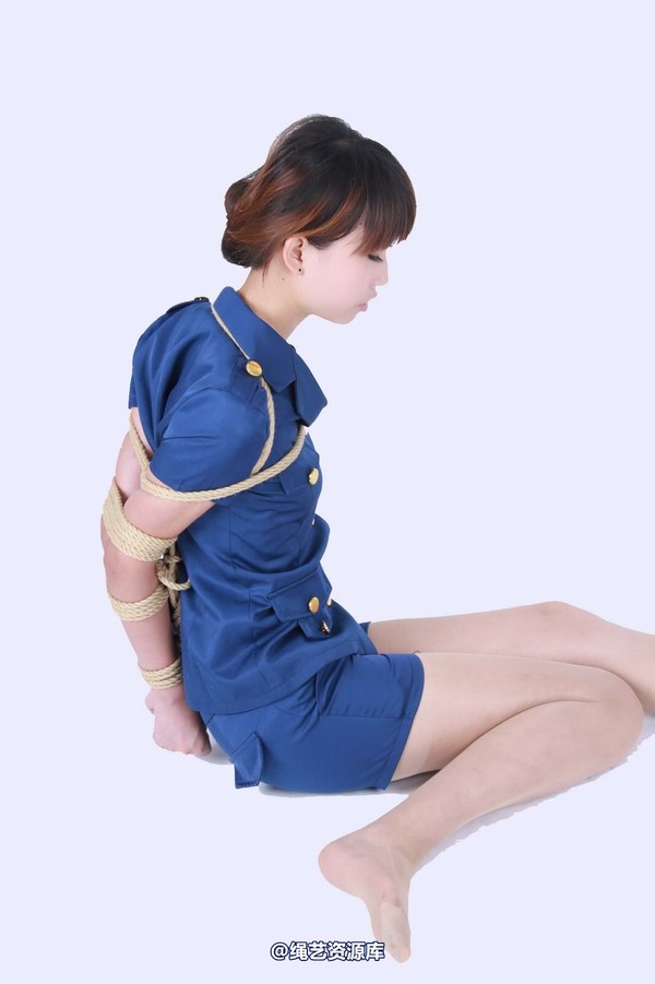 神艺缘 - 150-制服美女被绑了 第 8 张图片