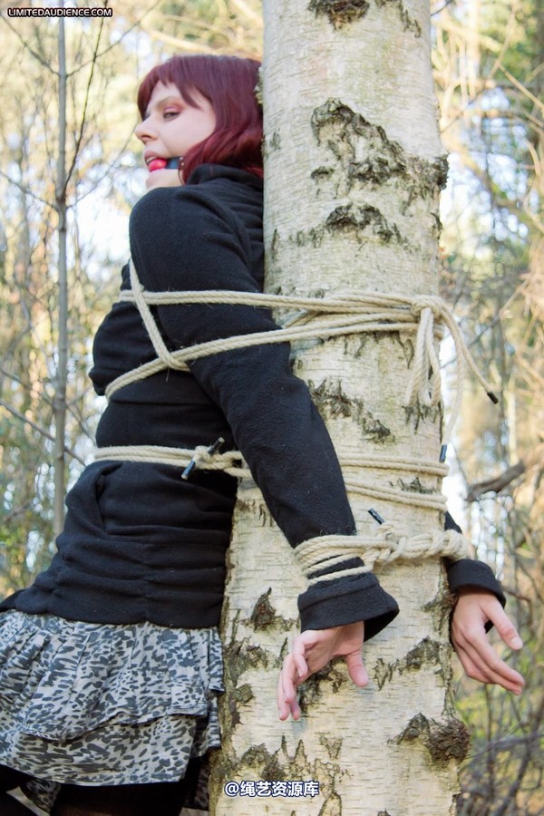 limitedaudience - 2012 scarlett stuck in the woods 2 第 37 张图片