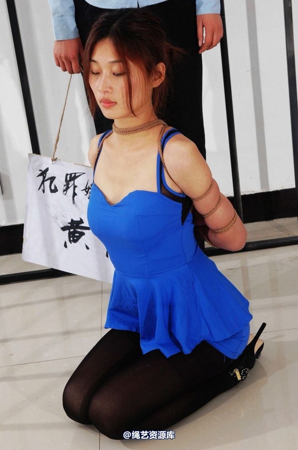 mj影视 - 倾心 前凸后翘的性感黑丝女犯-2013-03-26 第 133 张图片