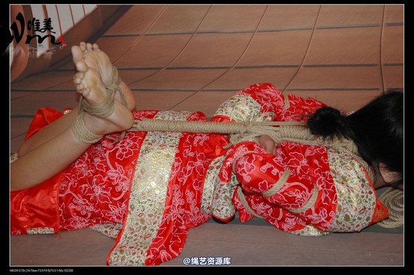 唯美之家 - 08-05-29盈盈汉服-护士装 第 166 张图片